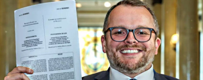 Bélgica revierte su política de cierre progresivo y Dinamarca reconsidera la energía nuclear.